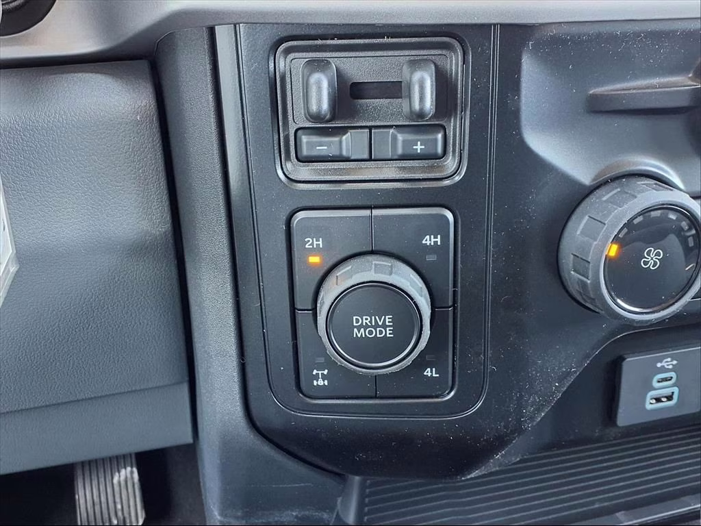 2026 Black Metallic Ford Super Duty F-250 SRW XL 4X4 Truck
