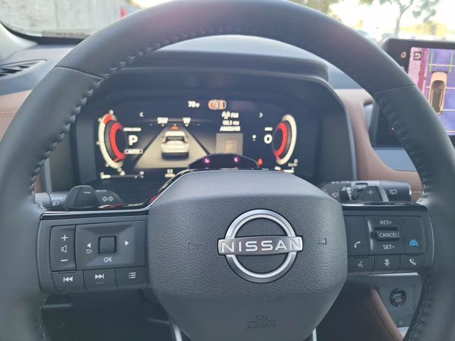 2026 Everest White Pearl/Super Black Nissan Rogue Platinum AWD SUV