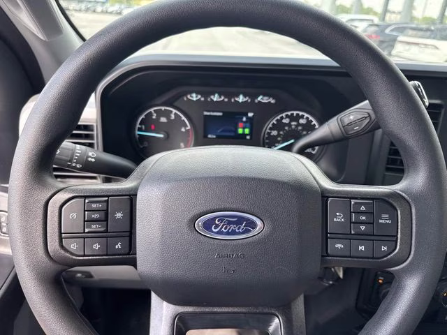 2026 Oxford White Ford Super Duty F-350 DRW XL 4X4 Chassis