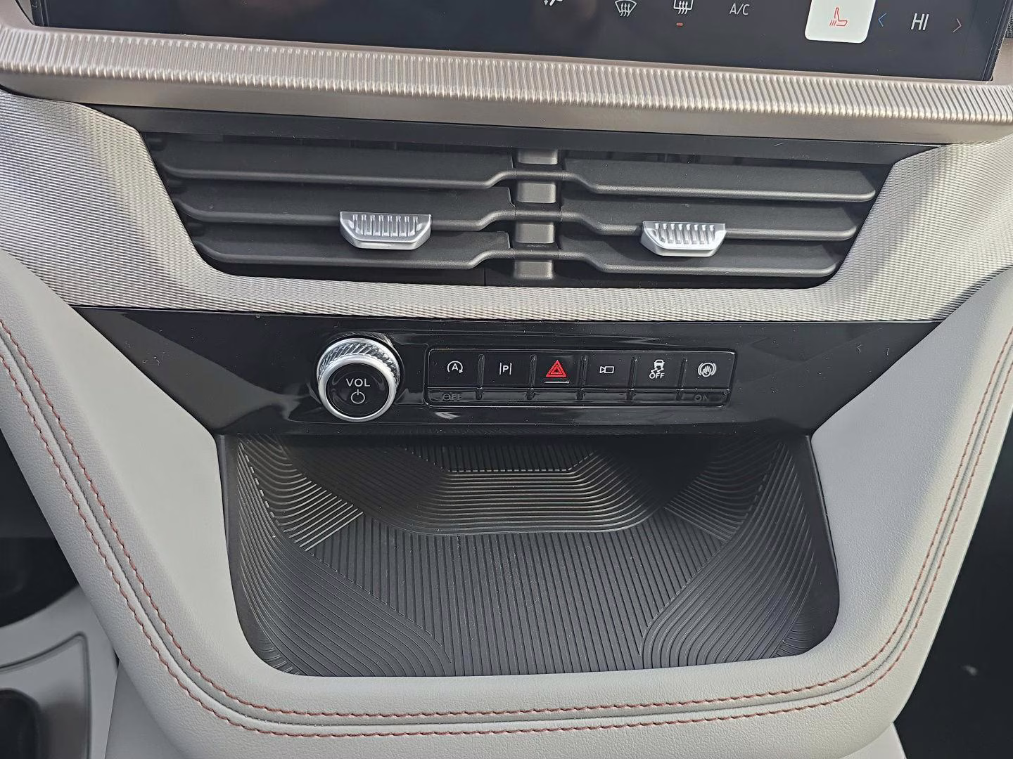 2026 Star White Metallic Tri-Coat Ford Explorer Active 4X4 SUV