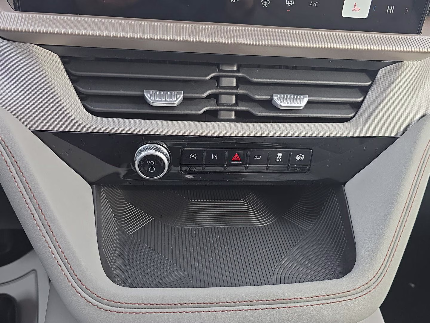 2026 Star White Metallic Tri-Coat Ford Explorer Active 4X4 SUV