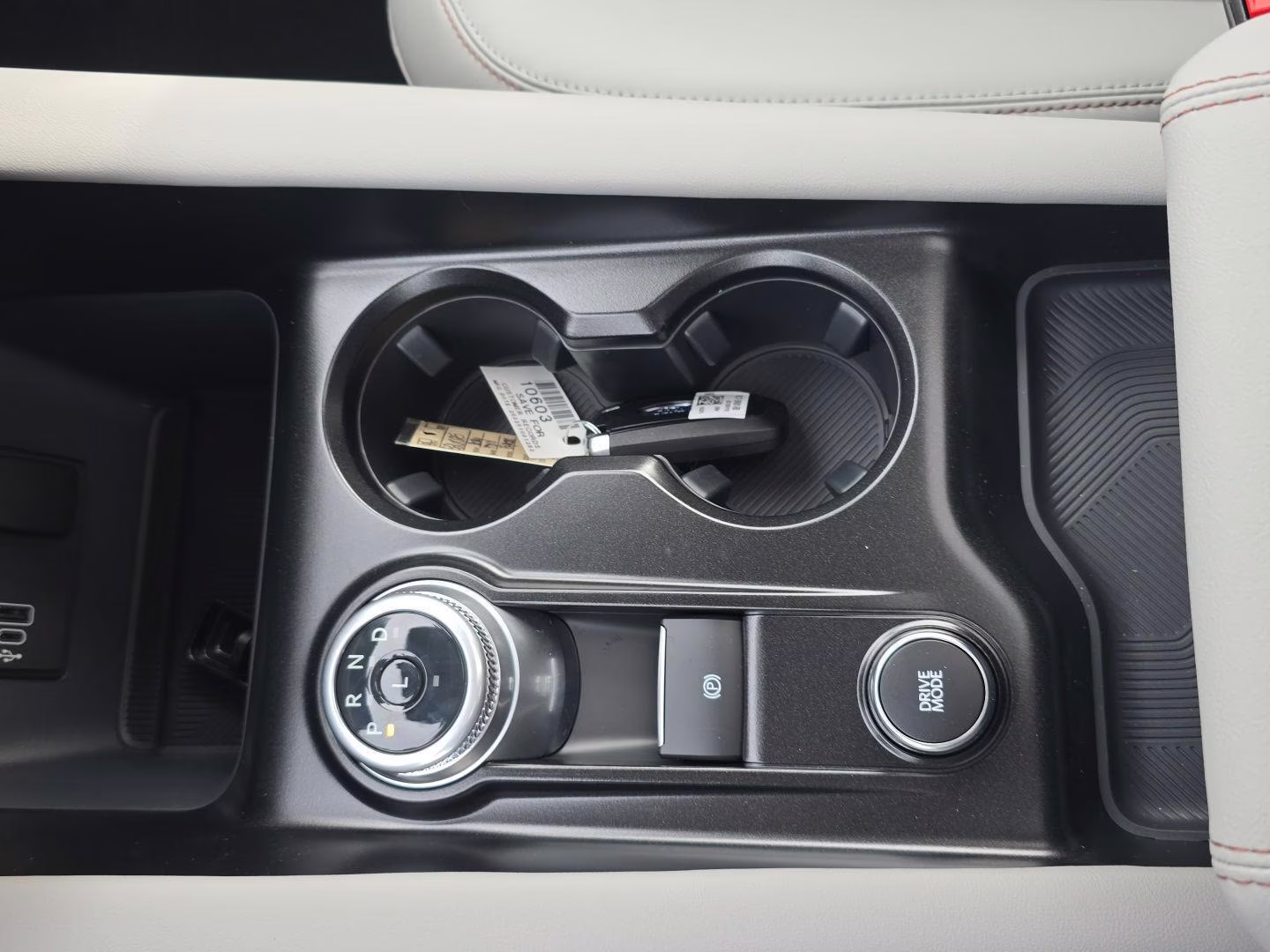 2026 Star White Metallic Tri-Coat Ford Explorer Active 4X4 SUV