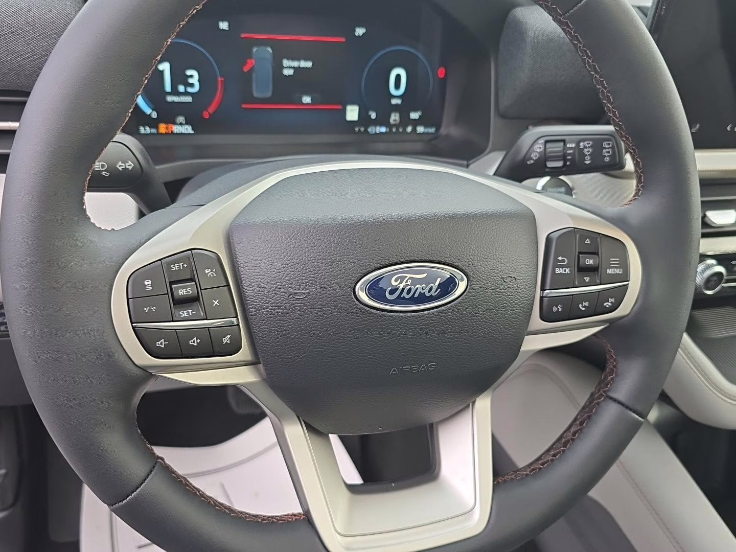 2026 Star White Metallic Tri-Coat Ford Explorer Active 4X4 SUV