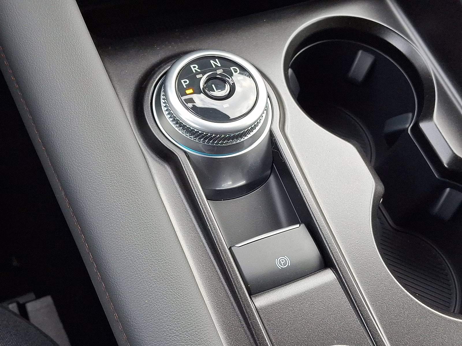 2026 Space White Metallic - A3 Ford Explorer Active 4X4