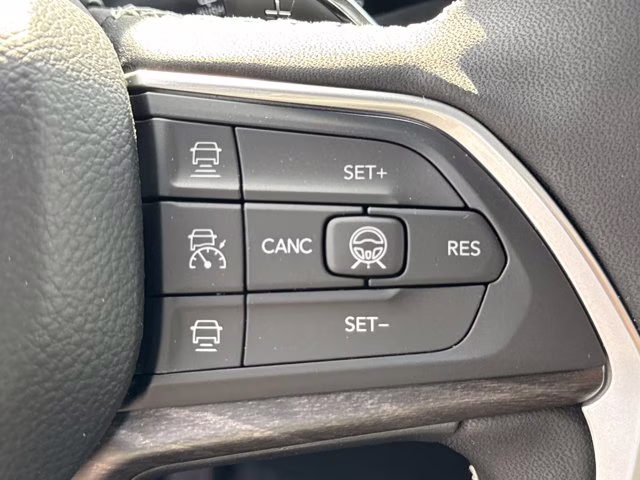 2026 Baltic Gray Metallic Clearcoat Jeep Grand Cherokee Limited RWD SUV