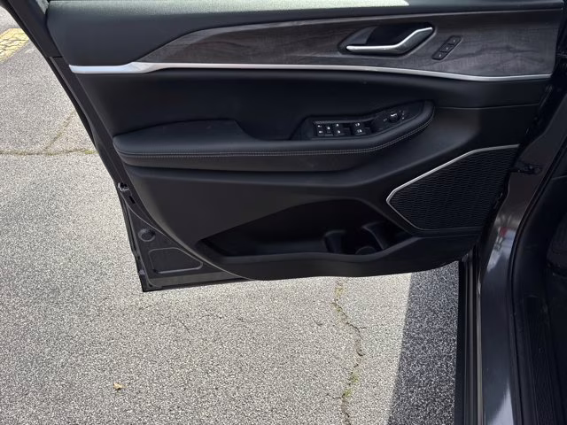 2026 Baltic Gray Metallic Clearcoat Jeep Grand Cherokee Limited RWD SUV