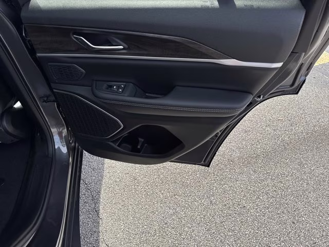 2026 Baltic Gray Metallic Clearcoat Jeep Grand Cherokee Limited RWD SUV