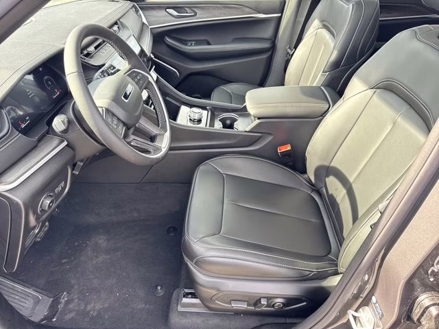 2026 Baltic Gray Metallic Clearcoat Jeep Grand Cherokee Limited RWD SUV