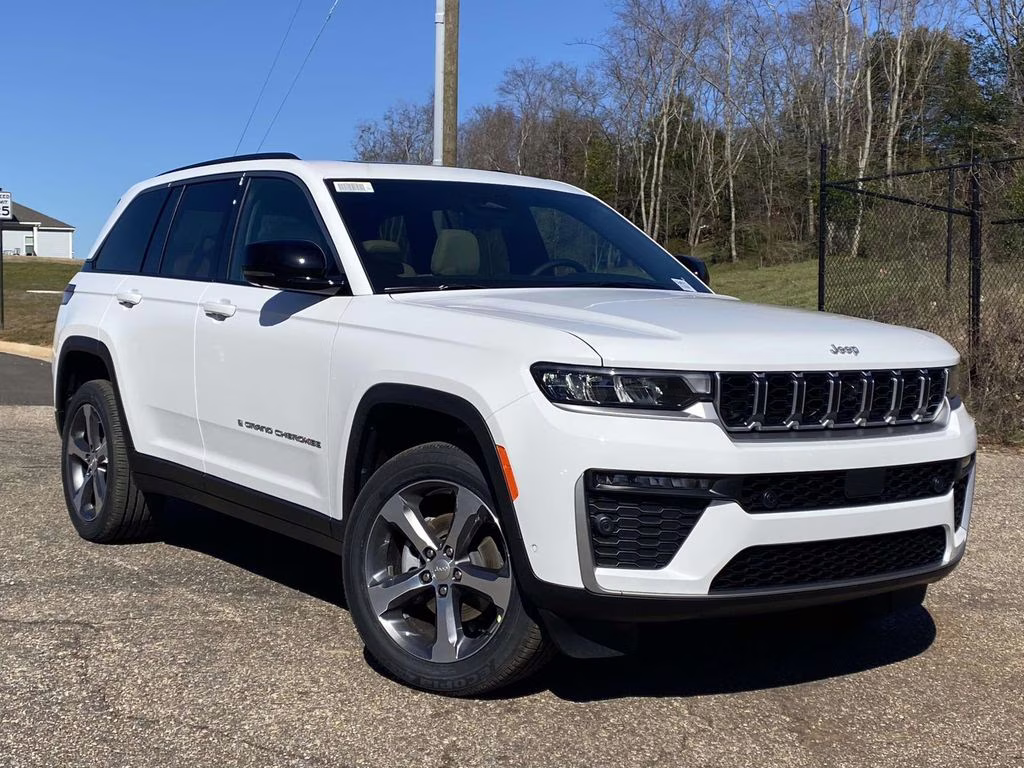 2026 Bright White Clearcoat Jeep Grand Cherokee Limited RWD SUV