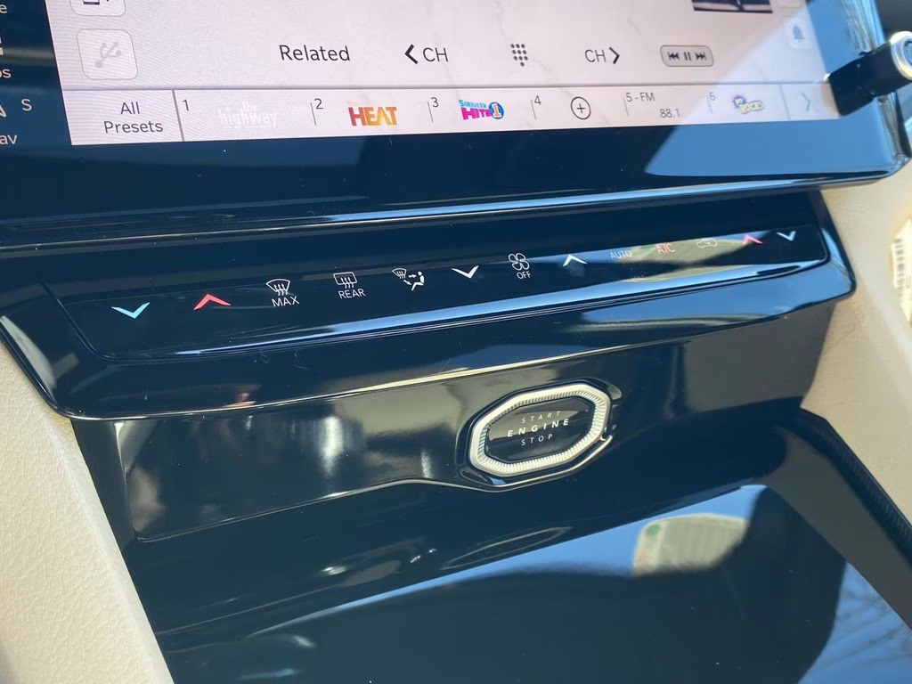 2026 Bright White Clearcoat Jeep Grand Cherokee Limited RWD SUV