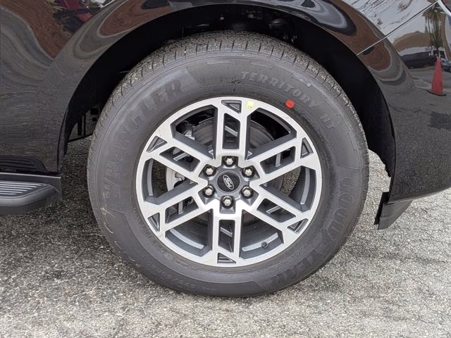 2025 Black Metallic Ford Expedition Max Active RWD SUV