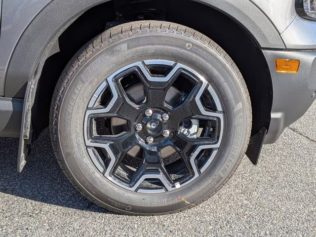 2025 Gray Metallic Ford Bronco Sport Outer Banks 4X4 SUV