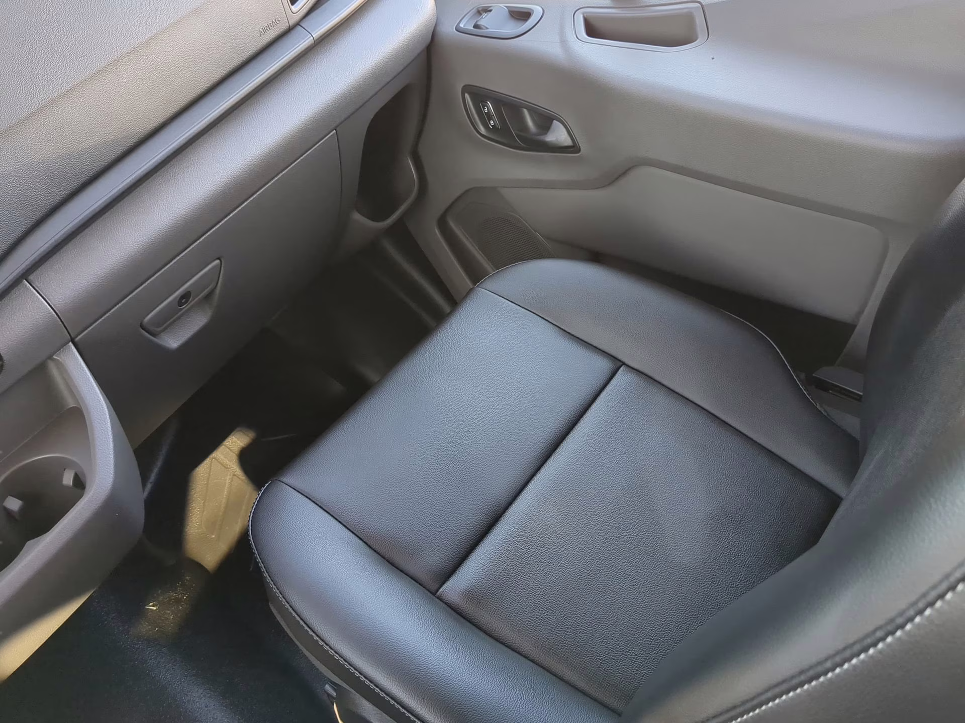 2026 Oxford White Ford Transit Passenger Wagon XL RWD Van