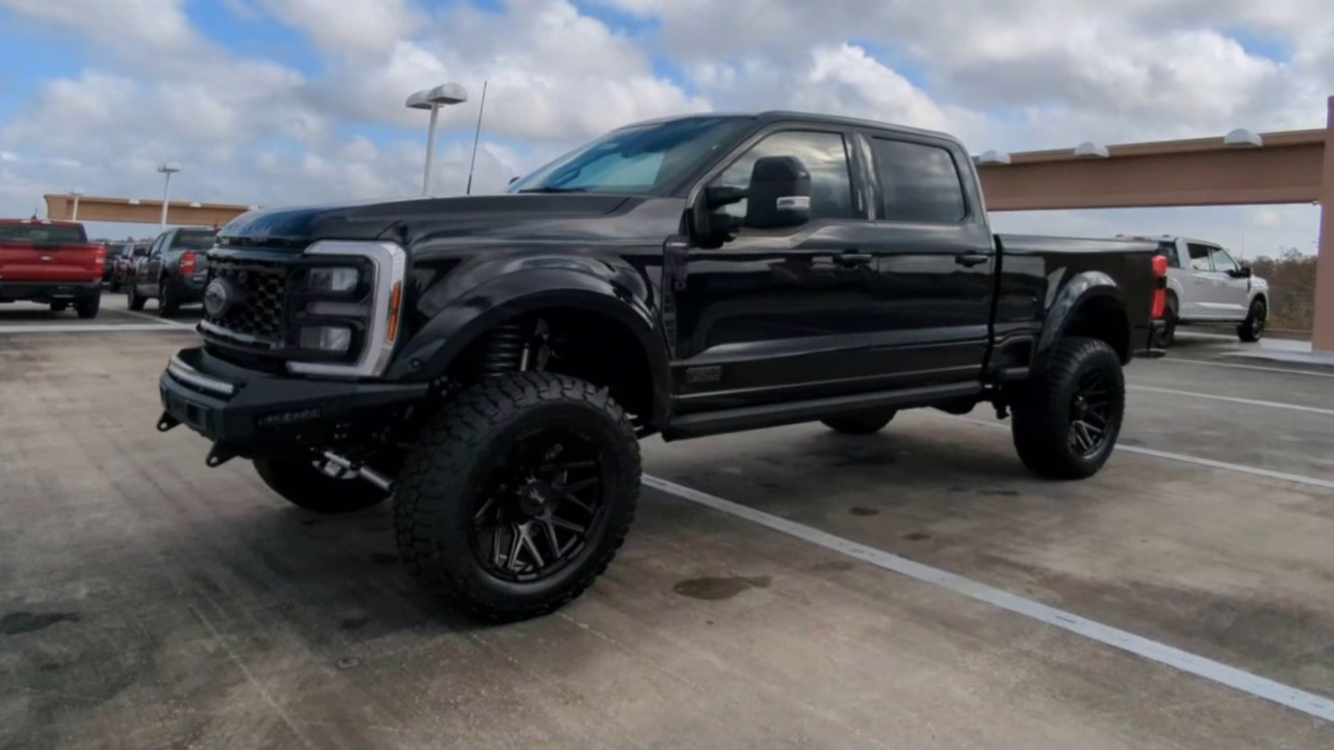 2026 Agate Black Metallic Ford Super Duty F-250 SRW LARIAT Crew Cab Pickup 4X4 Truck