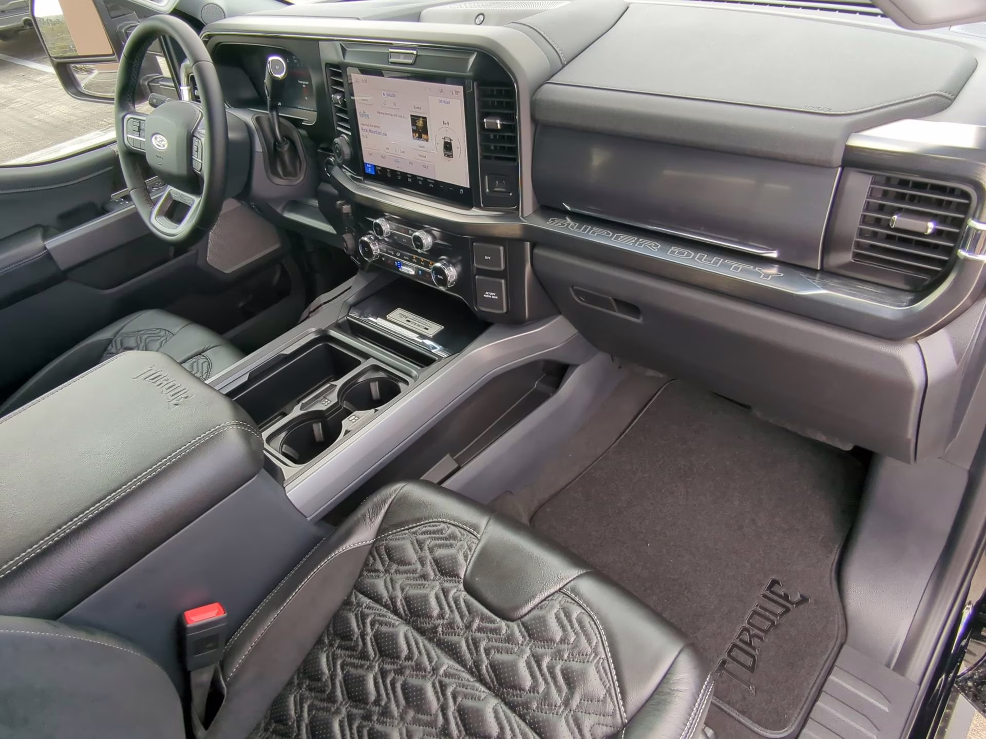 2026 Agate Black Metallic Ford Super Duty F-250 SRW LARIAT Crew Cab Pickup 4X4 Truck