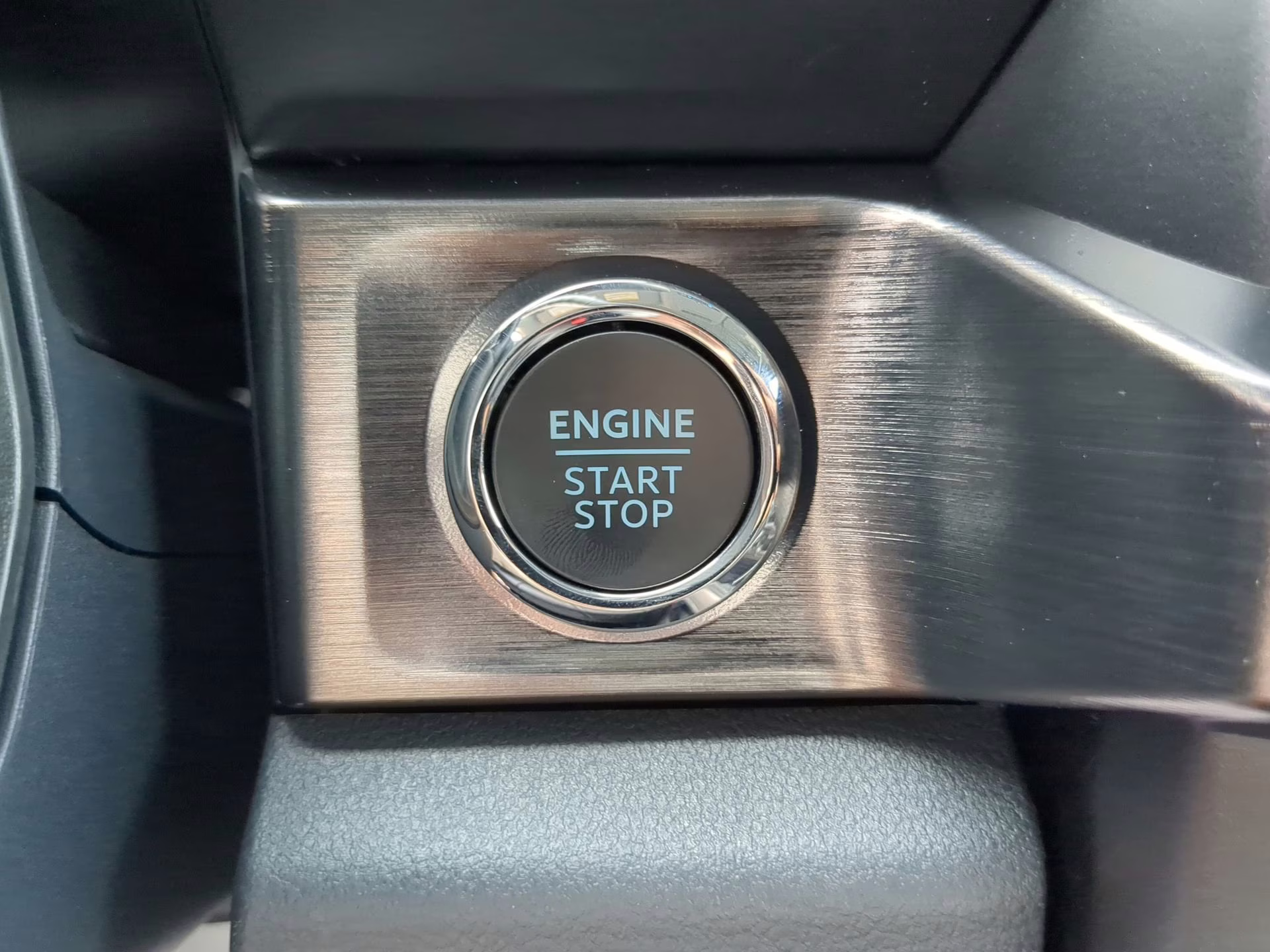 2026 Agate Black Metallic Ford Super Duty F-250 SRW LARIAT Crew Cab Pickup 4X4 Truck