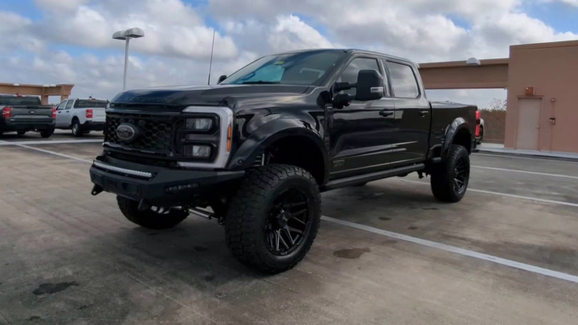 2026 Agate Black Metallic Ford Super Duty F-250 SRW LARIAT Crew Cab Pickup 4X4 Truck