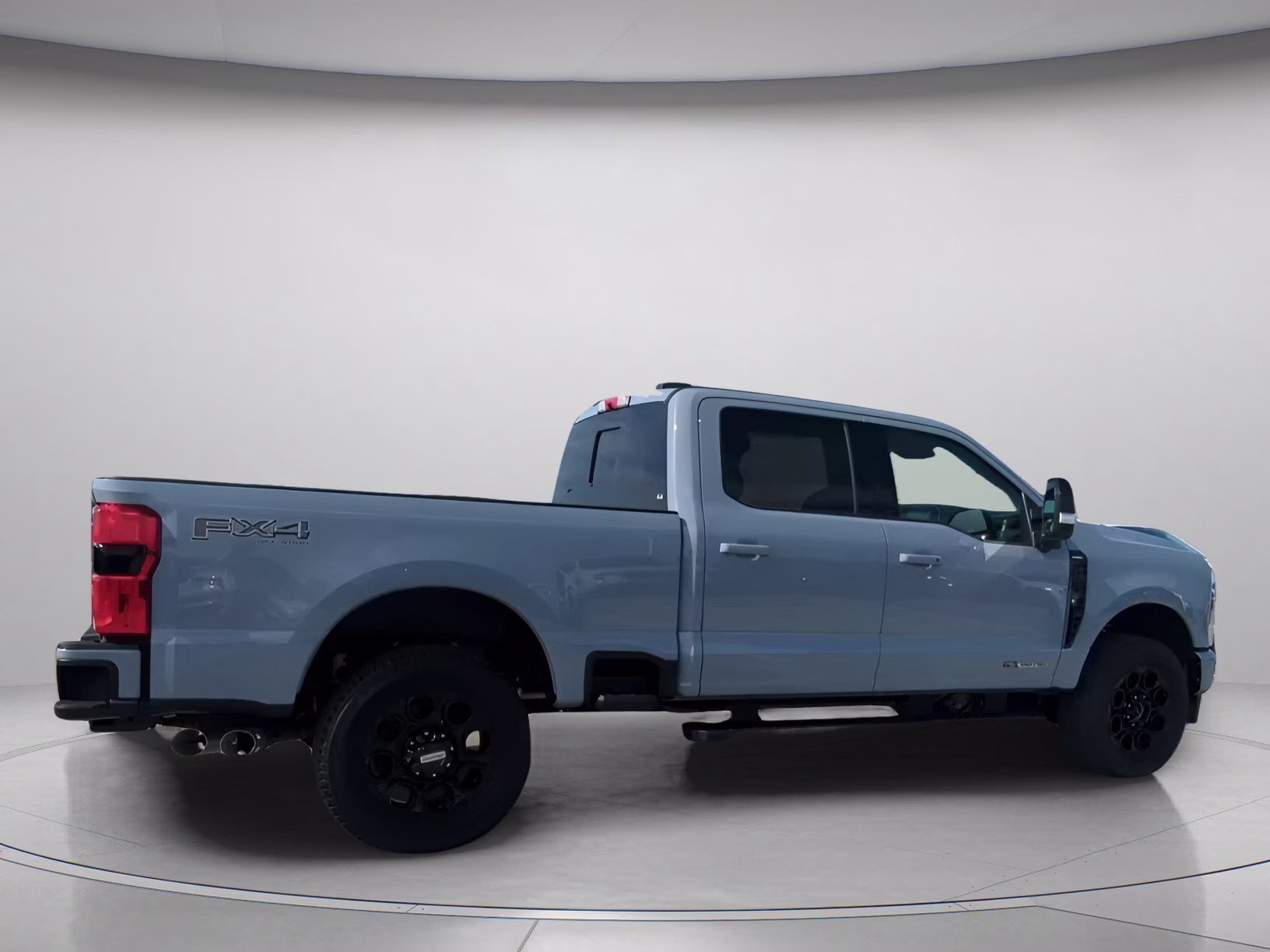 2026 Glacier Gray Metallic Tri-Coat Ford Super Duty F-250 SRW LARIAT Crew Cab Pickup 4X4 Truck