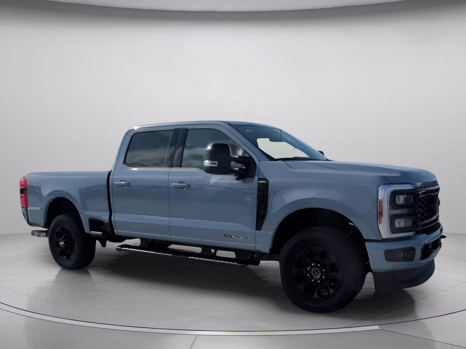 2026 Glacier Gray Metallic Tri-Coat Ford Super Duty F-250 SRW LARIAT Crew Cab Pickup 4X4 Truck
