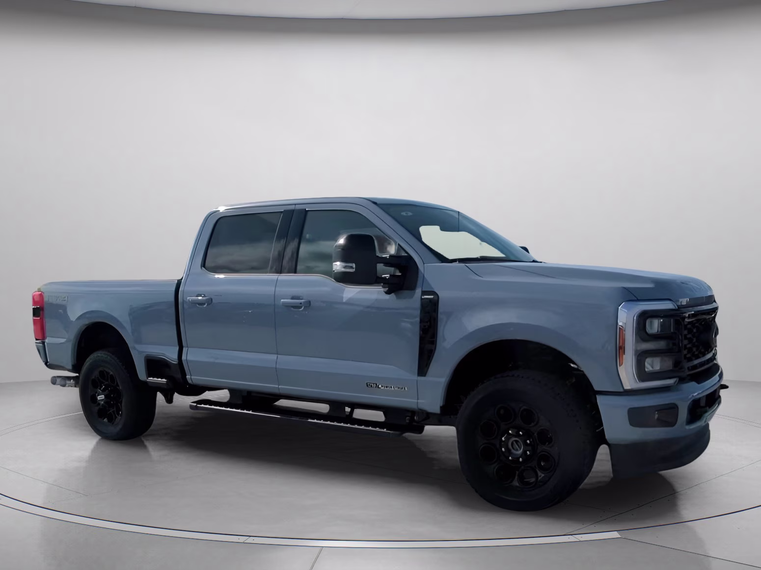 2026 Glacier Gray Metallic Tri-Coat Ford Super Duty F-250 SRW LARIAT Crew Cab Pickup 4X4 Truck