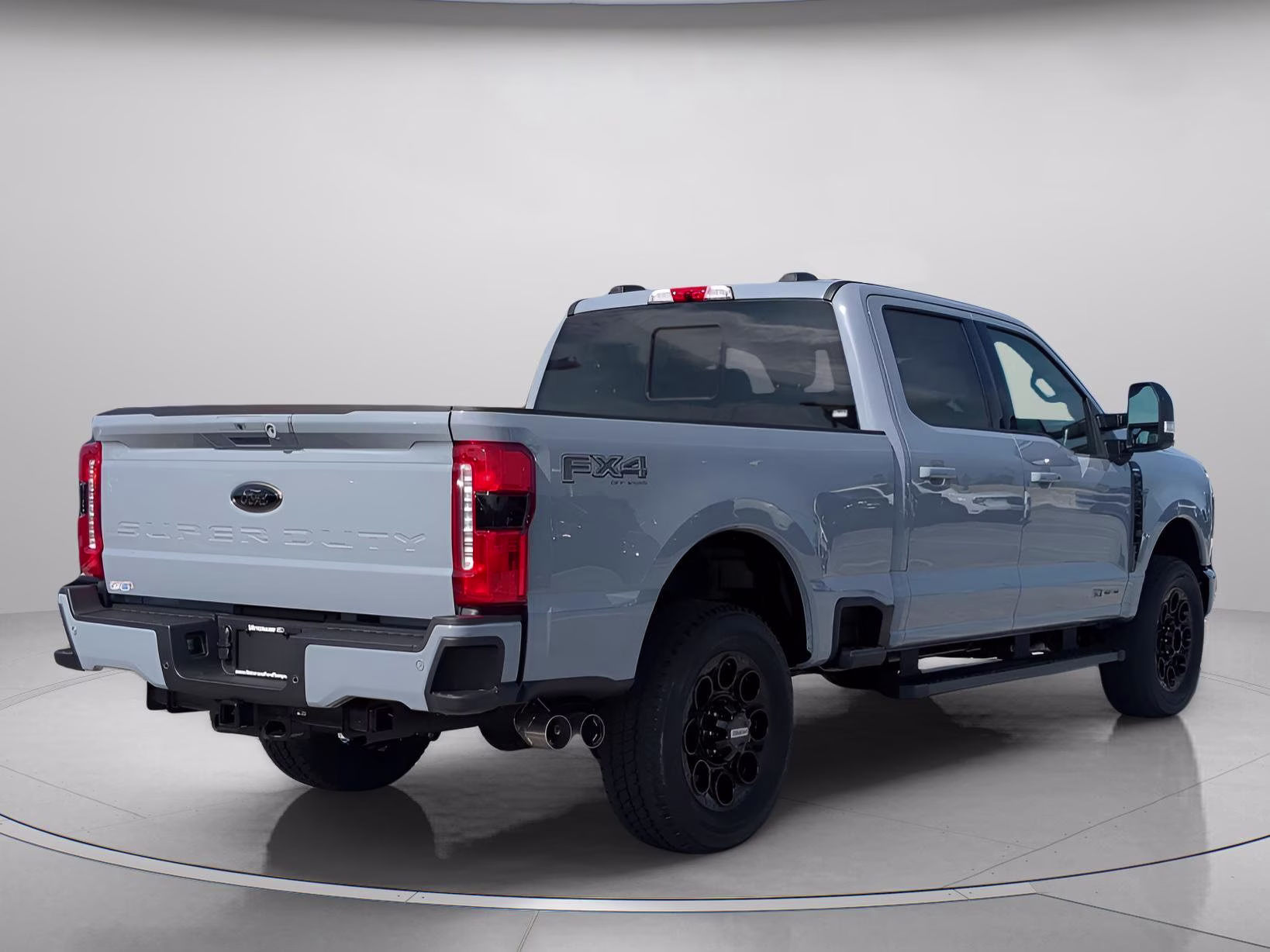 2026 Glacier Gray Metallic Tri-Coat Ford Super Duty F-250 SRW LARIAT Crew Cab Pickup 4X4 Truck
