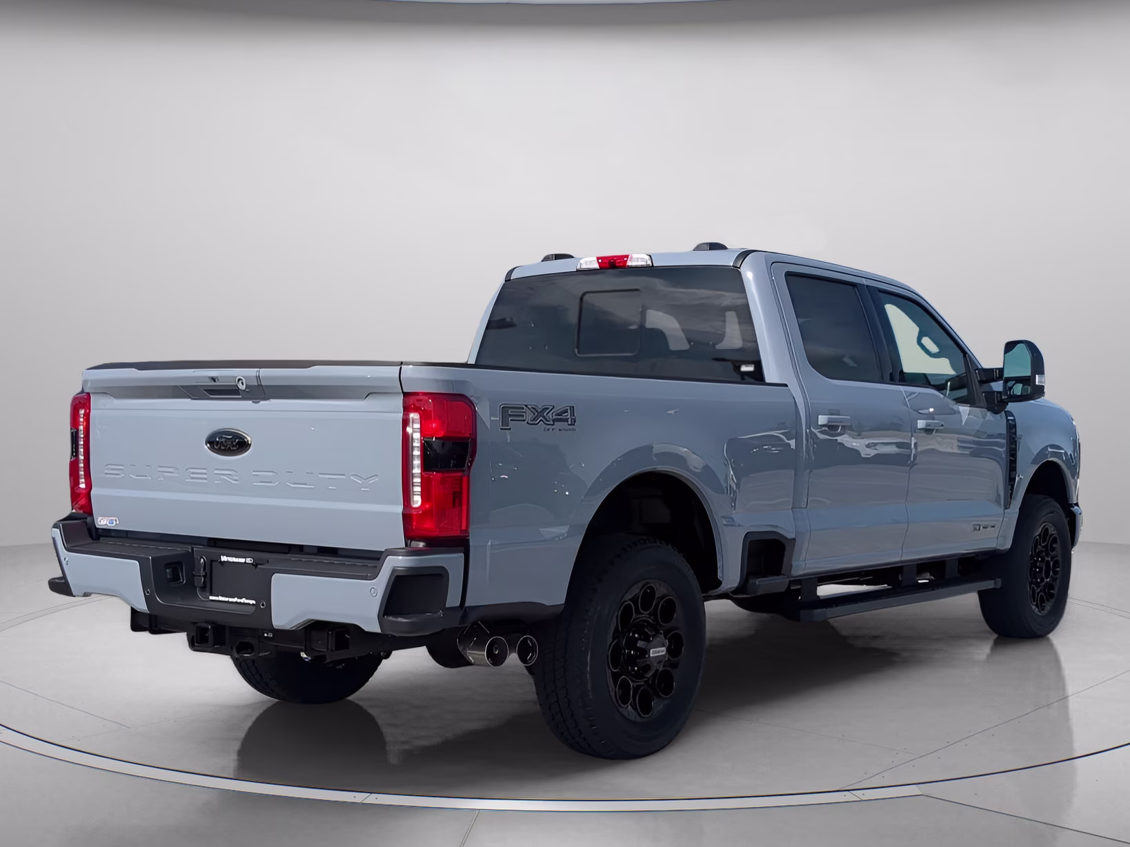 2026 Glacier Gray Metallic Tri-Coat Ford Super Duty F-250 SRW LARIAT Crew Cab Pickup 4X4 Truck