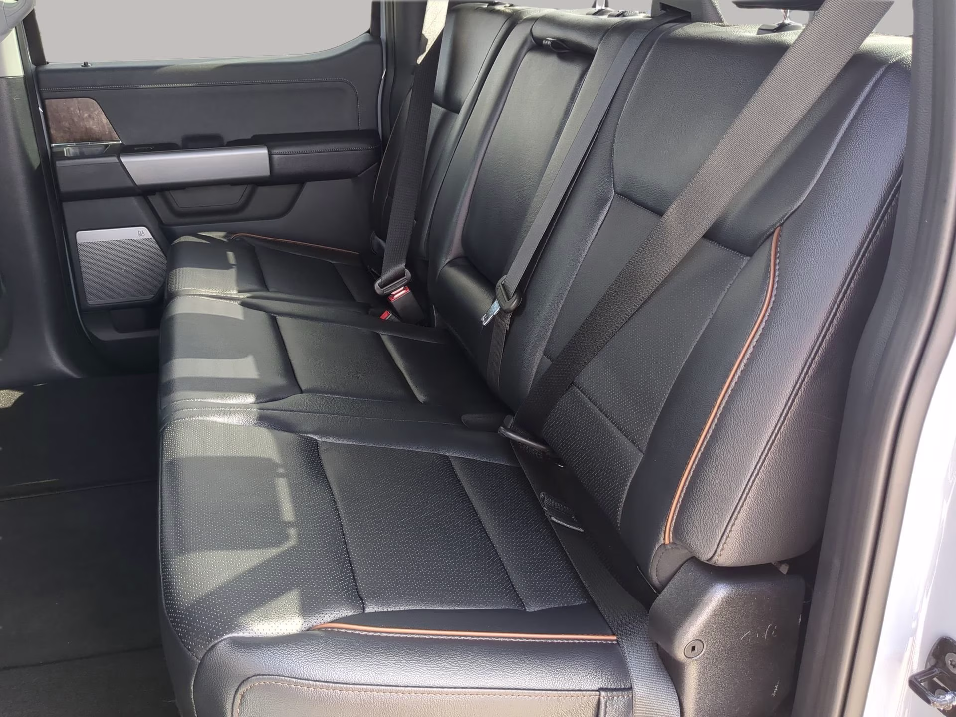 2026 Glacier Gray Metallic Tri-Coat Ford Super Duty F-250 SRW LARIAT Crew Cab Pickup 4X4 Truck