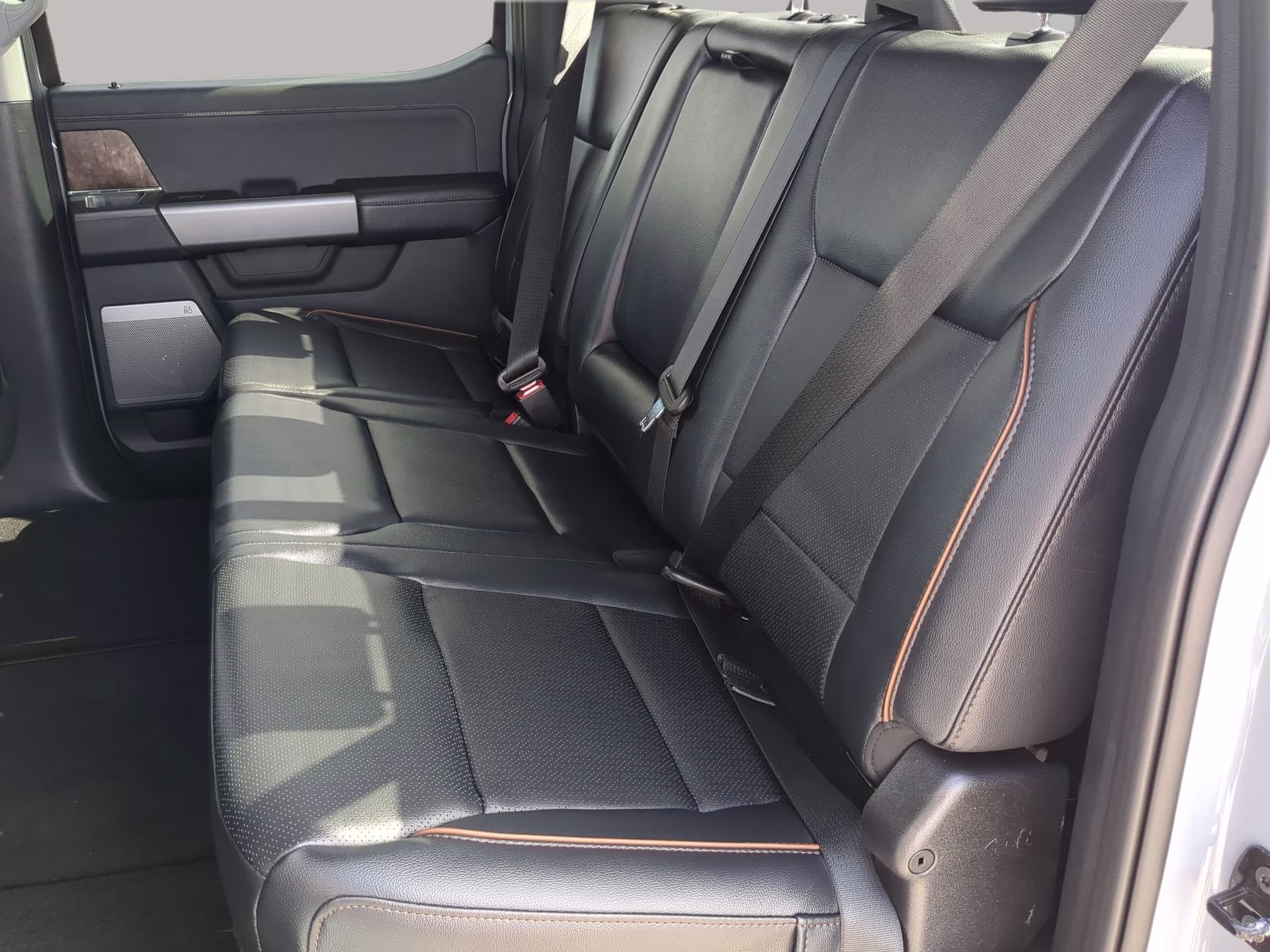 2026 Glacier Gray Metallic Tri-Coat Ford Super Duty F-250 SRW LARIAT Crew Cab Pickup 4X4 Truck