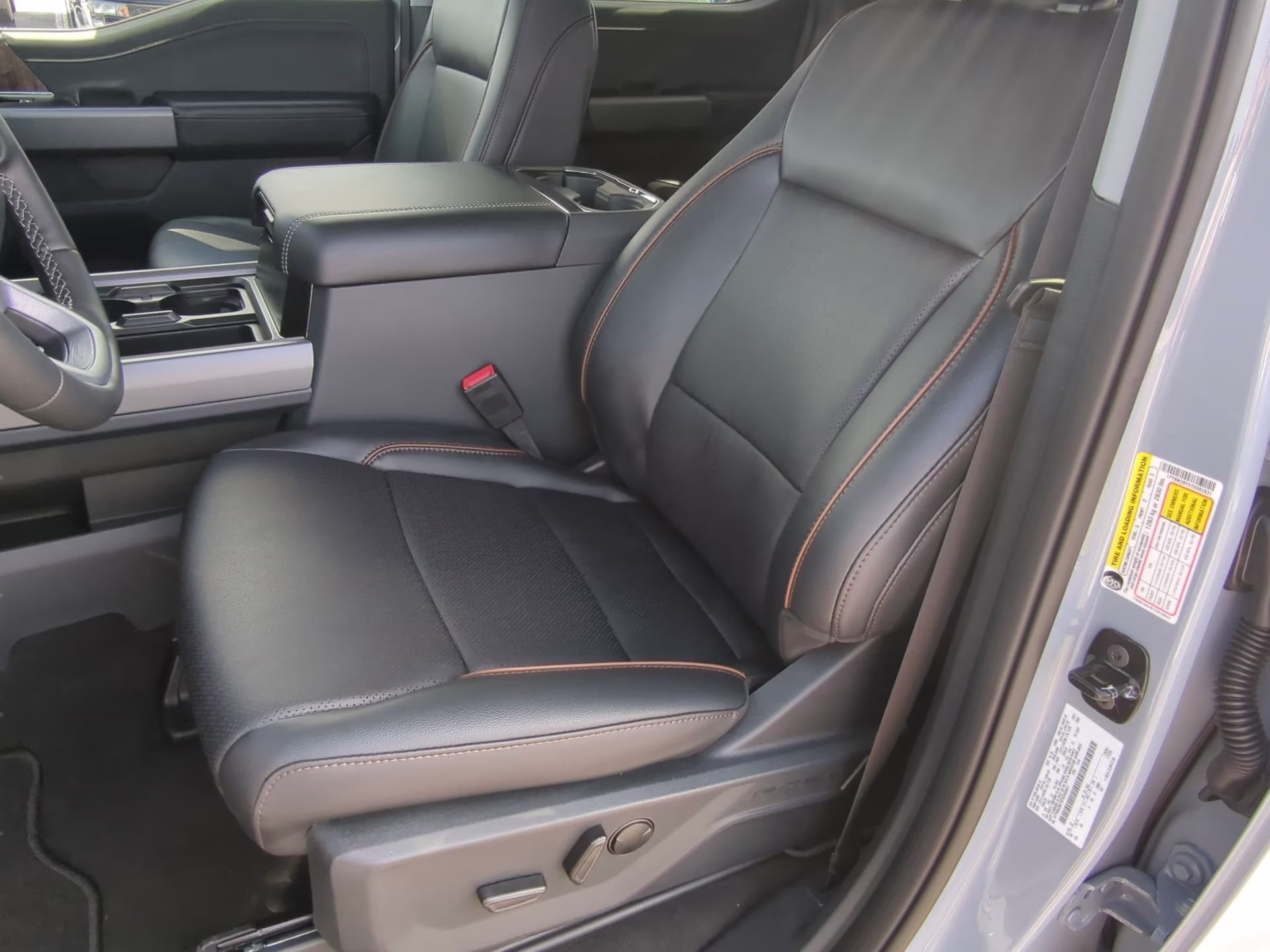 2026 Glacier Gray Metallic Tri-Coat Ford Super Duty F-250 SRW LARIAT Crew Cab Pickup 4X4 Truck