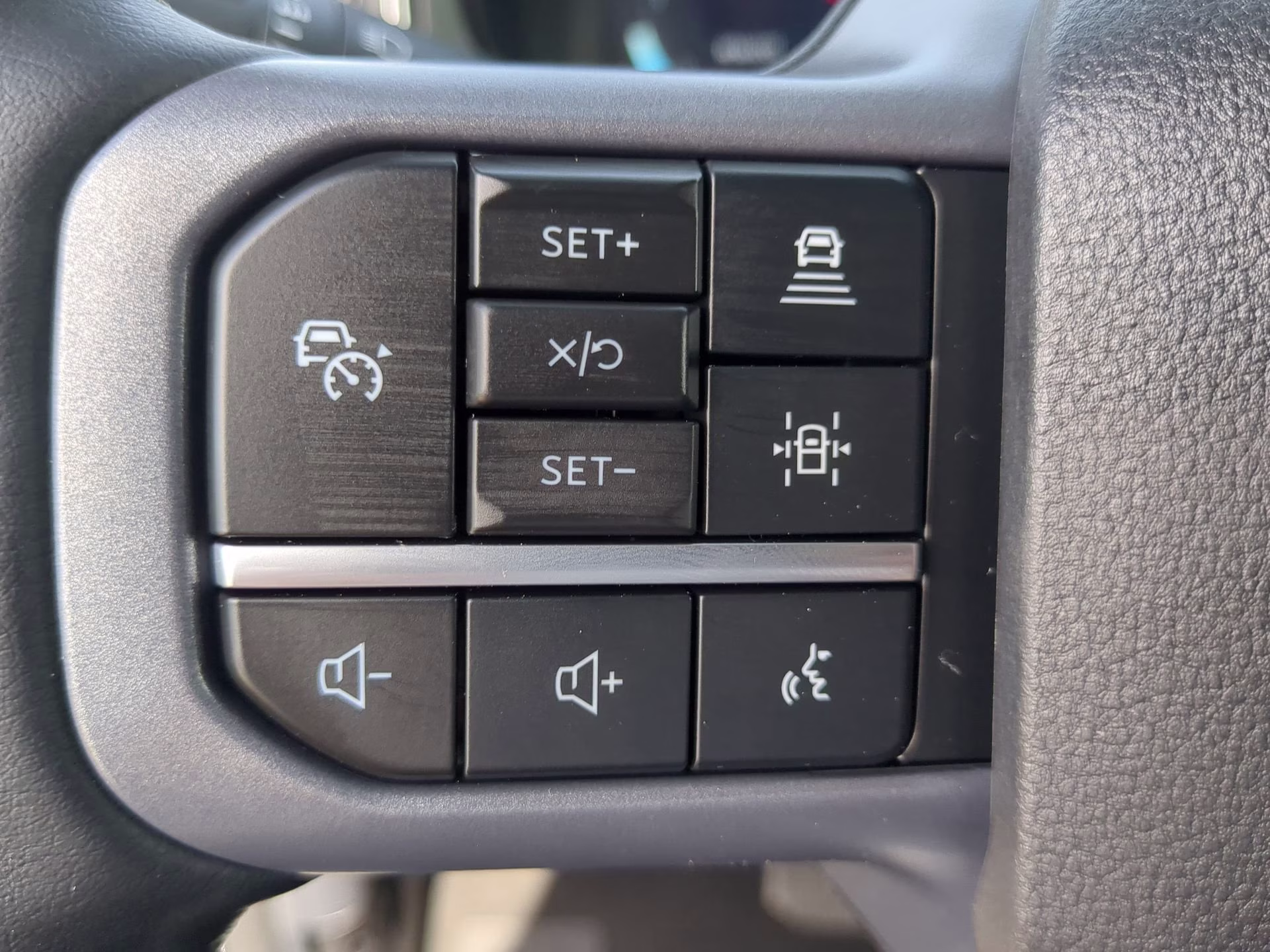2026 Glacier Gray Metallic Tri-Coat Ford Super Duty F-250 SRW LARIAT Crew Cab Pickup 4X4 Truck