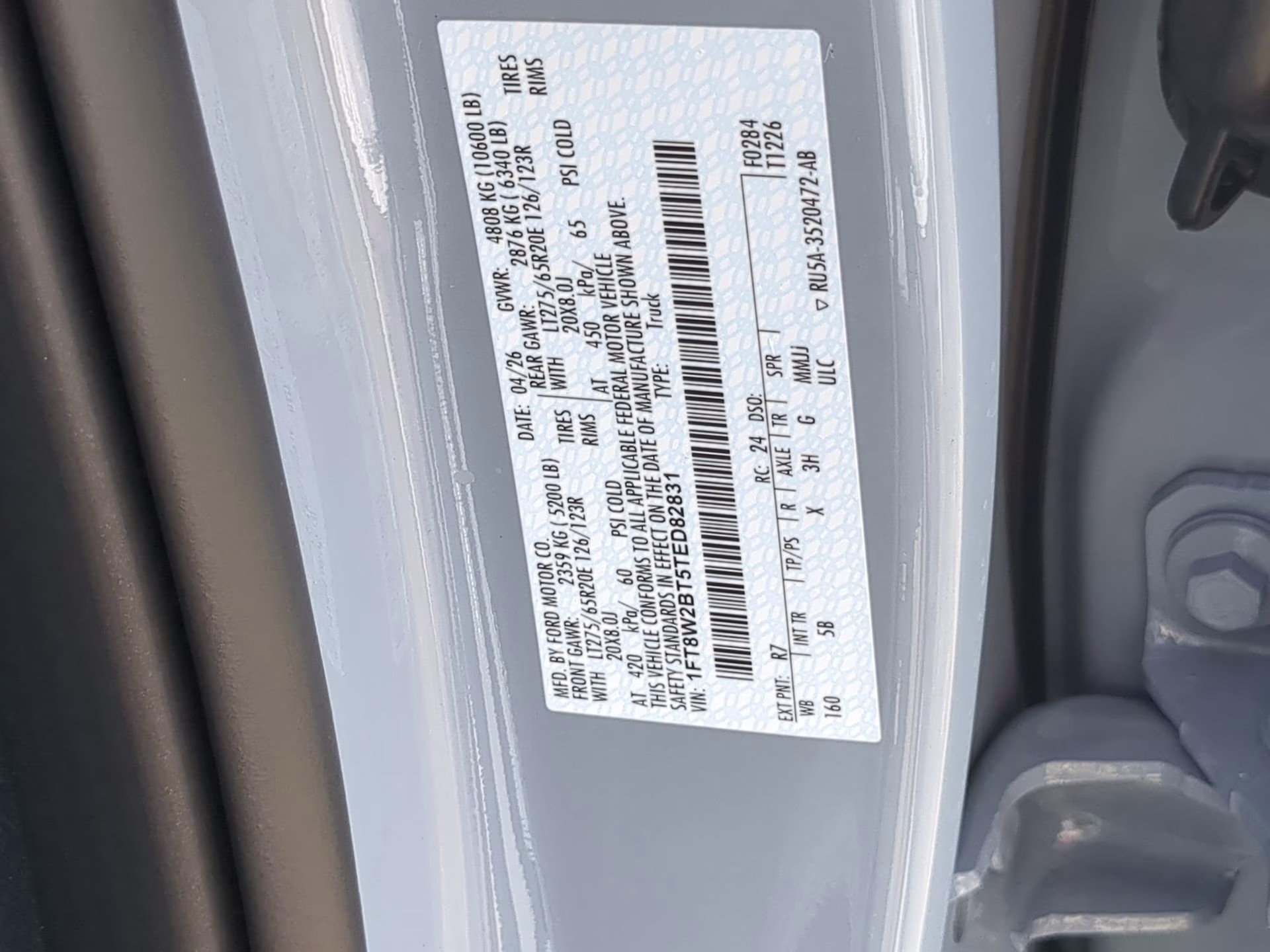 2026 Glacier Gray Metallic Tri-Coat Ford Super Duty F-250 SRW LARIAT Crew Cab Pickup 4X4 Truck
