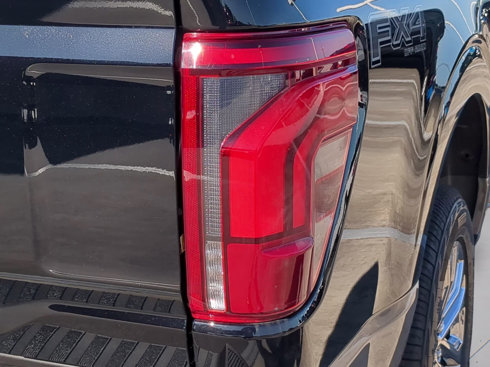 2026 Agate Black Metallic Ford F-150 King Ranch Crew Cab Pickup 4X4 Truck