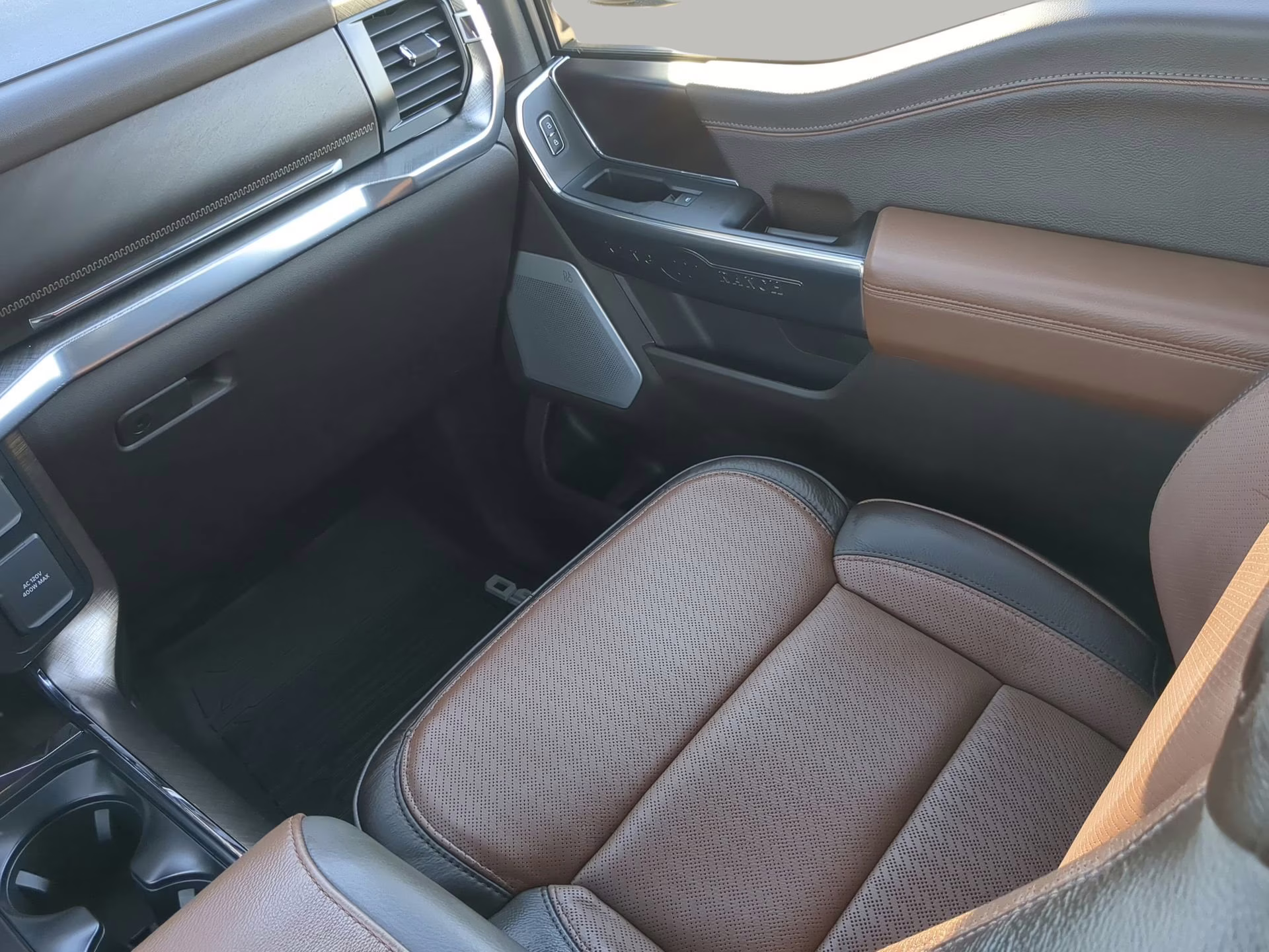 2026 Agate Black Metallic Ford F-150 King Ranch Crew Cab Pickup 4X4 Truck