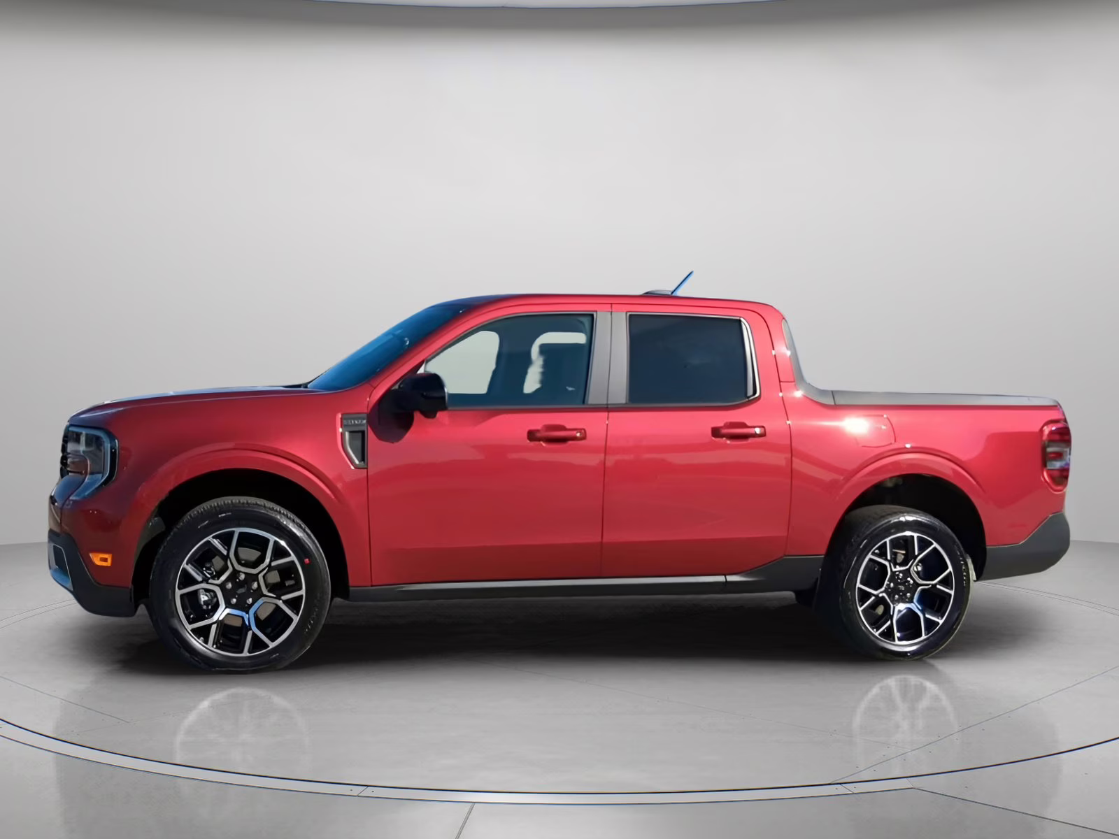 2026 Ruby Red Metallic Tinted Clearcoat Ford Maverick LARIAT Crew Cab Pickup AWD Truck