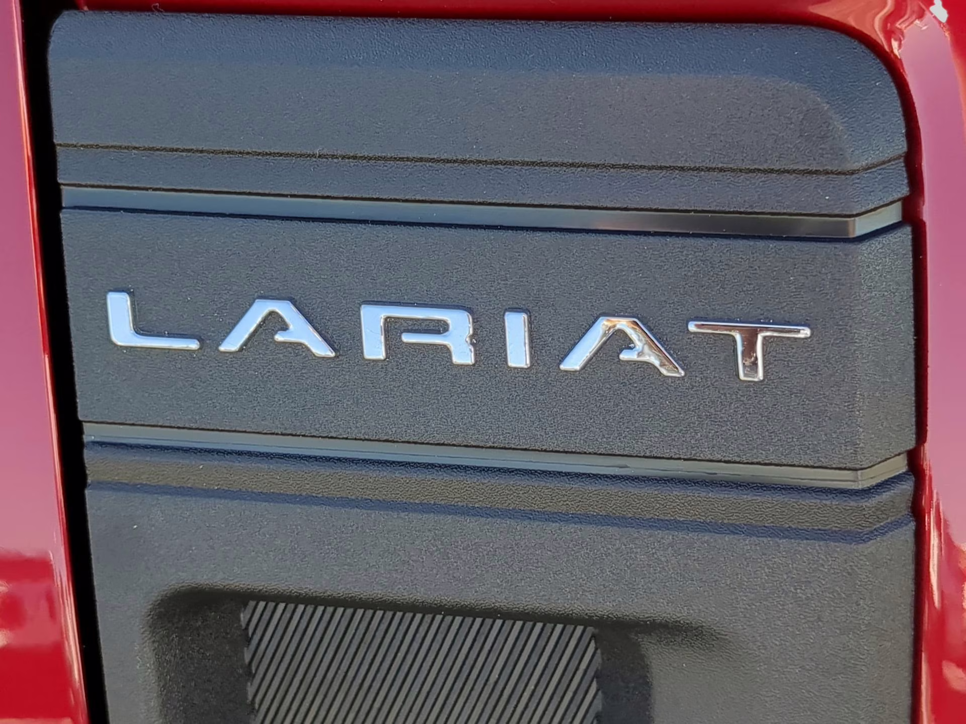 2026 Ruby Red Metallic Tinted Clearcoat Ford Maverick LARIAT Crew Cab Pickup AWD Truck