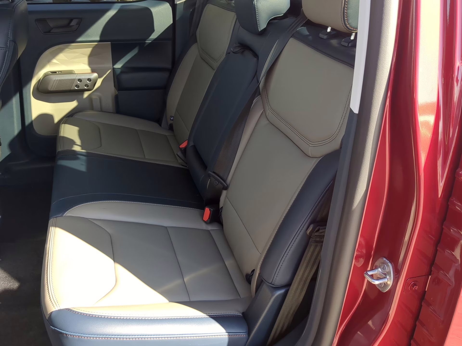 2026 Ruby Red Metallic Tinted Clearcoat Ford Maverick LARIAT Crew Cab Pickup AWD Truck