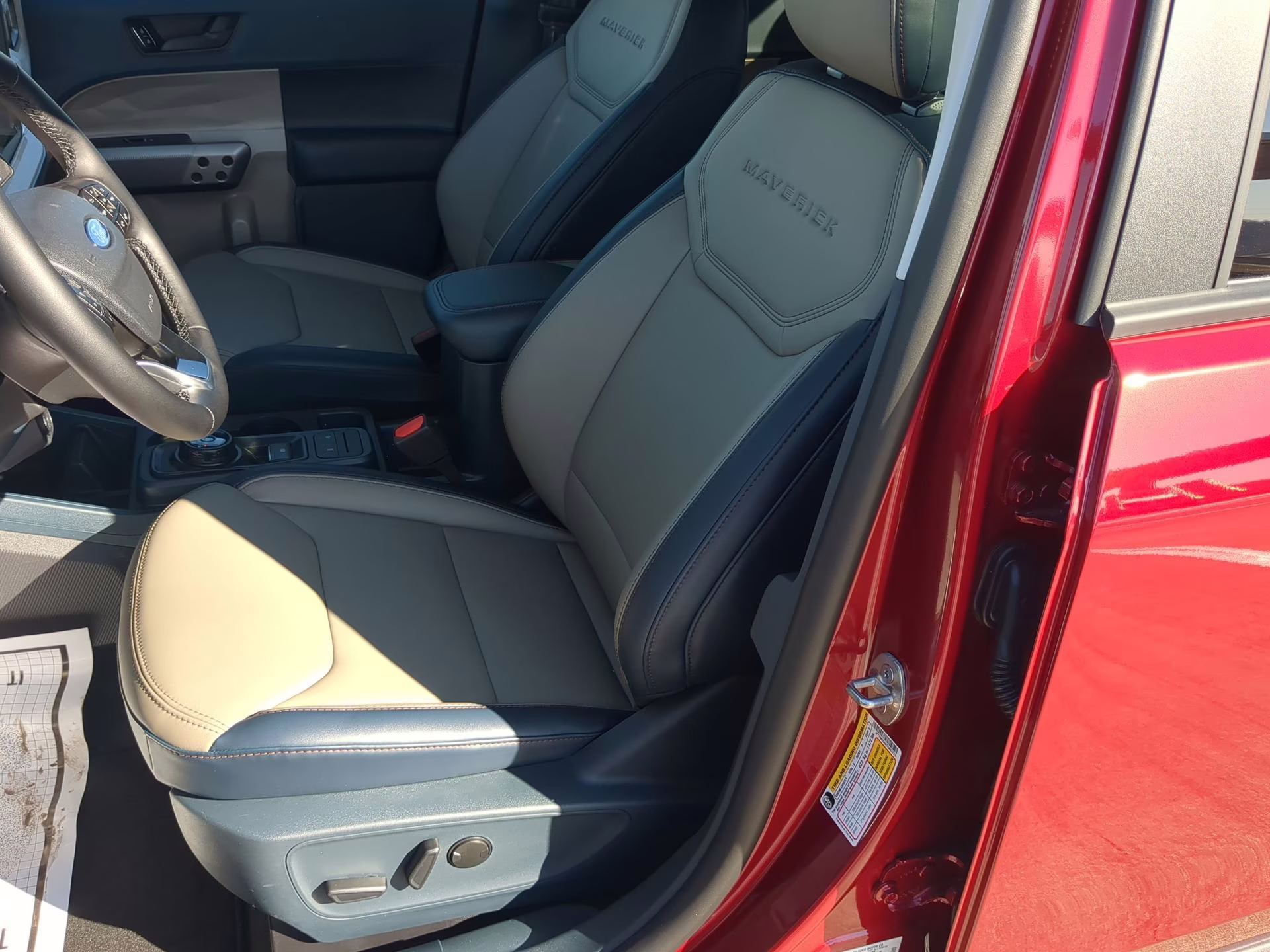 2026 Ruby Red Metallic Tinted Clearcoat Ford Maverick LARIAT Crew Cab Pickup AWD Truck