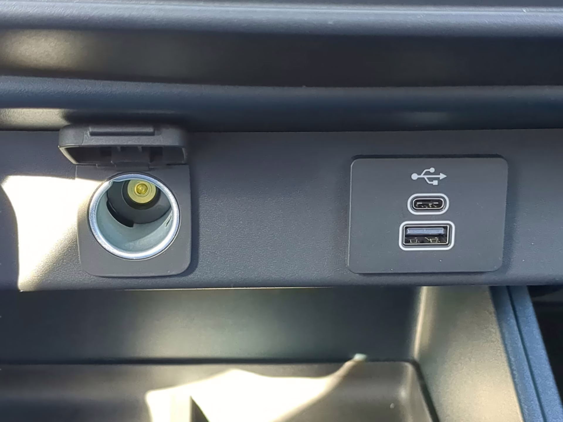 2026 Ruby Red Metallic Tinted Clearcoat Ford Maverick LARIAT Crew Cab Pickup AWD Truck