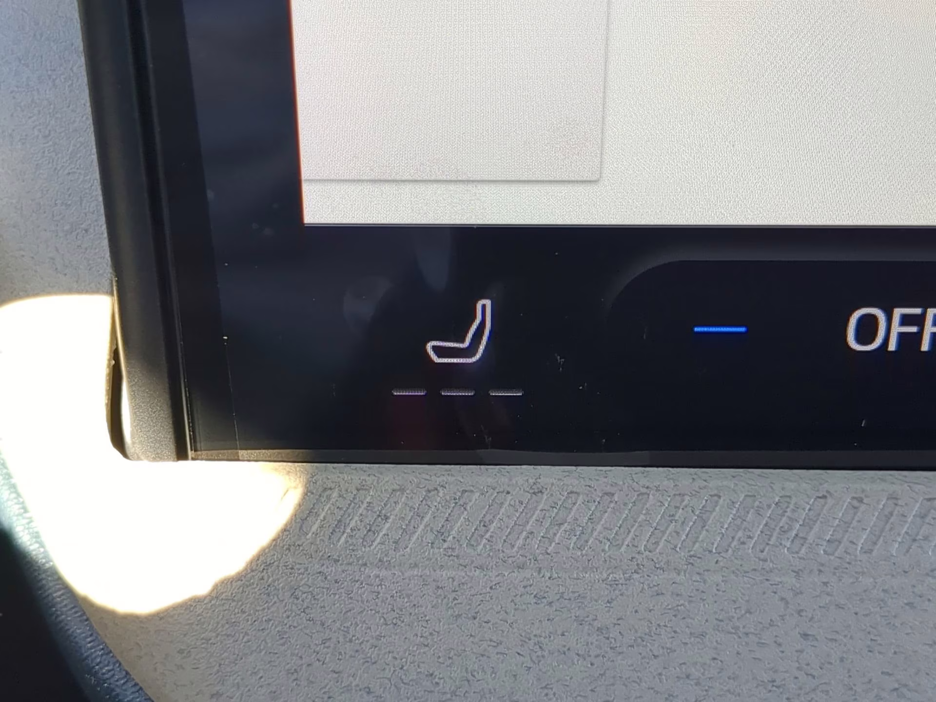 2026 Ruby Red Metallic Tinted Clearcoat Ford Maverick LARIAT Crew Cab Pickup AWD Truck