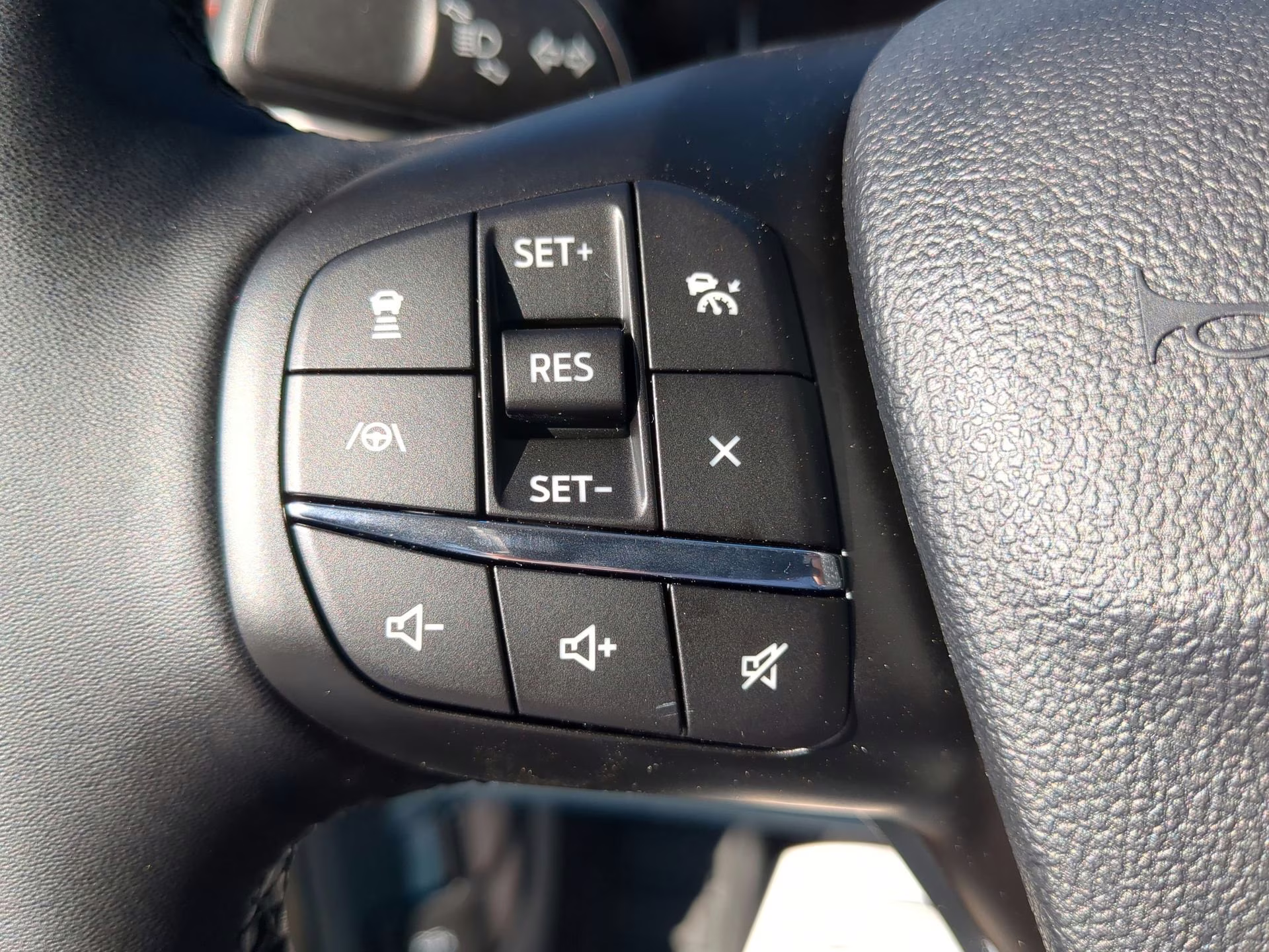 2026 Ruby Red Metallic Tinted Clearcoat Ford Maverick LARIAT Crew Cab Pickup AWD Truck