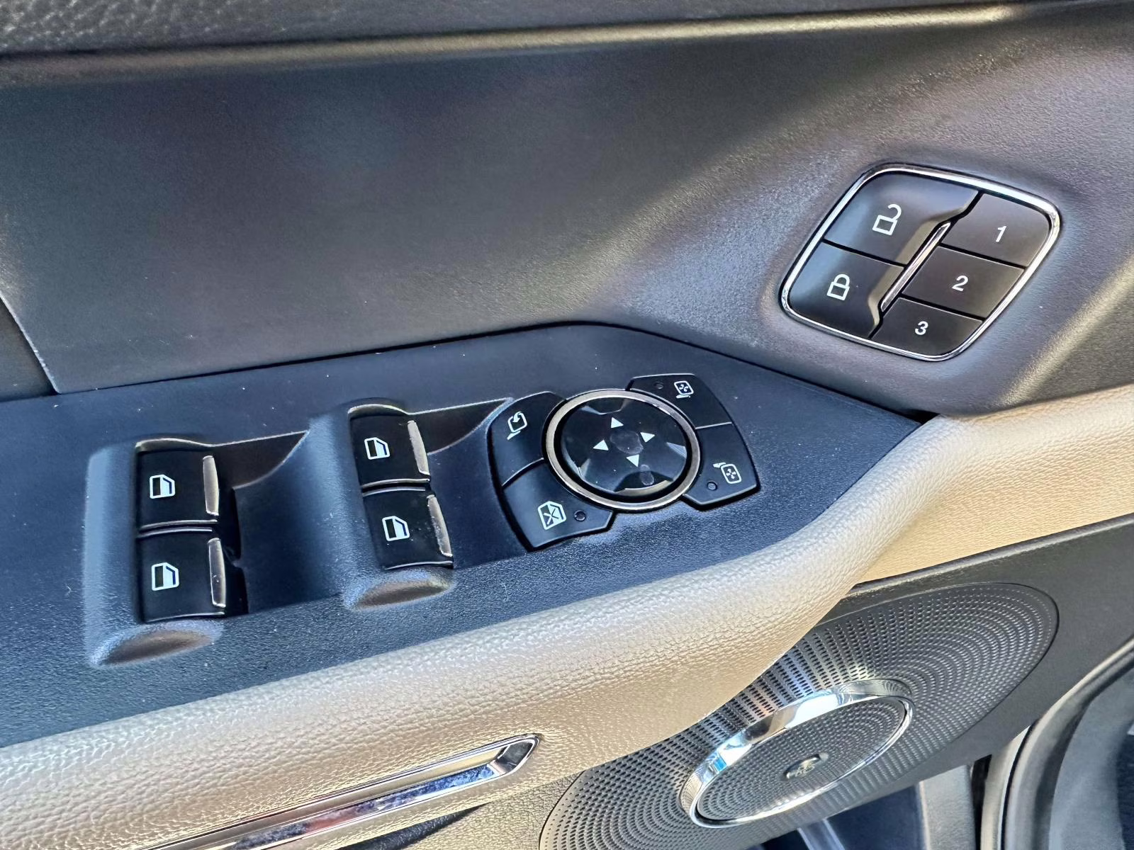 2023 Agate Black Metallic Ford Expedition Limited 4x4 4X4 SUV