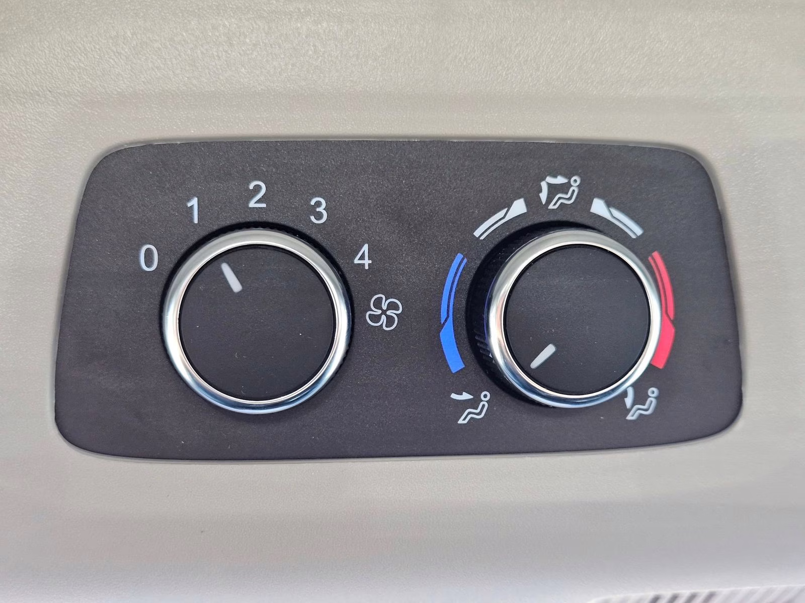 2026 Oxford White Ford Transit-350 XL RWD Crossover