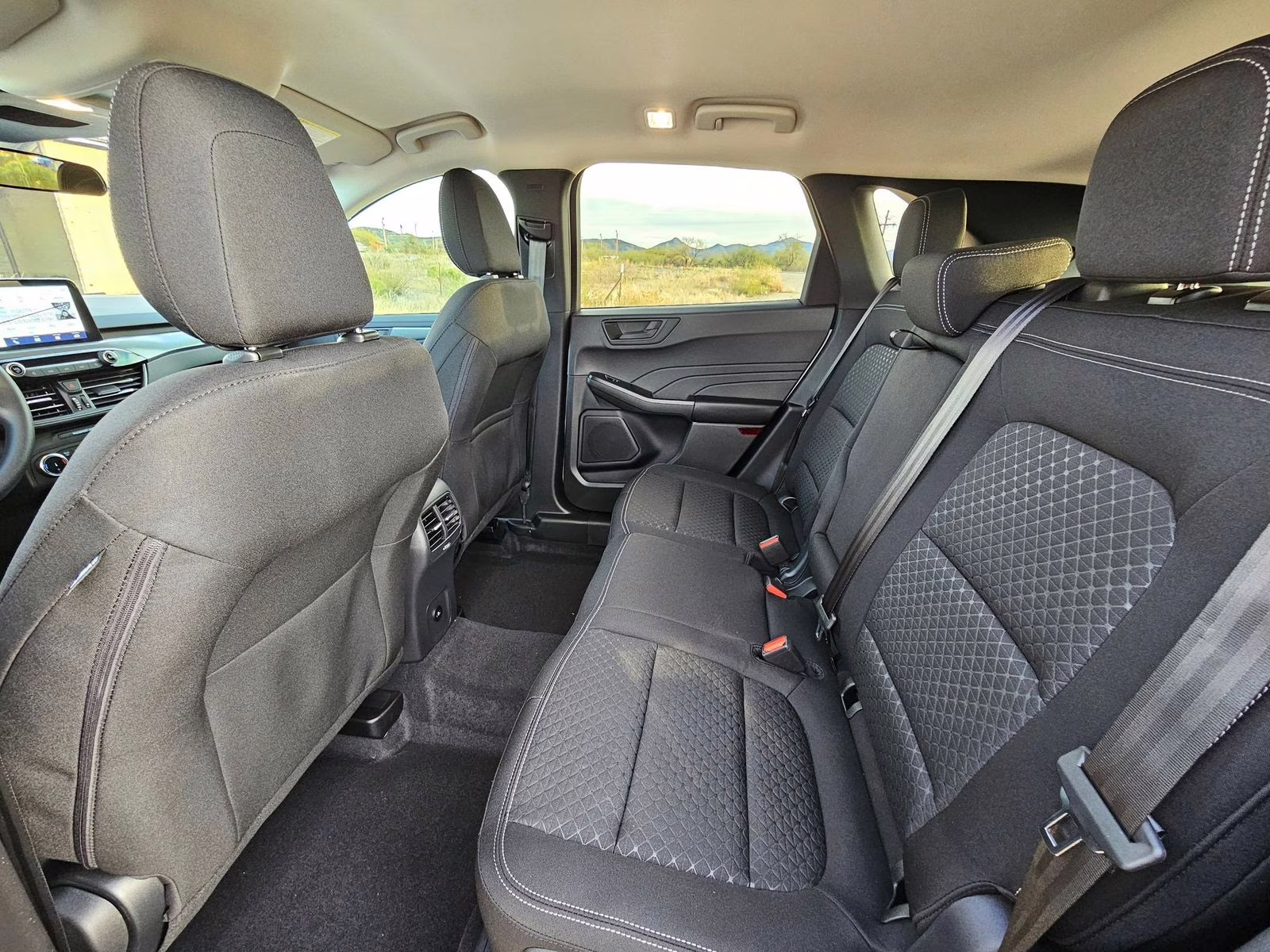 2026 Oxford White Ford Escape Active FWD SUV