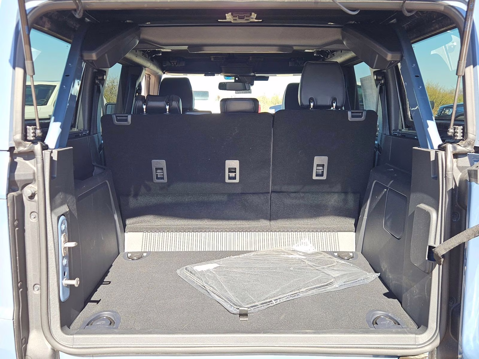 2025 Azure Gray Metallic Ford Bronco Outer Banks 4X4 SUV