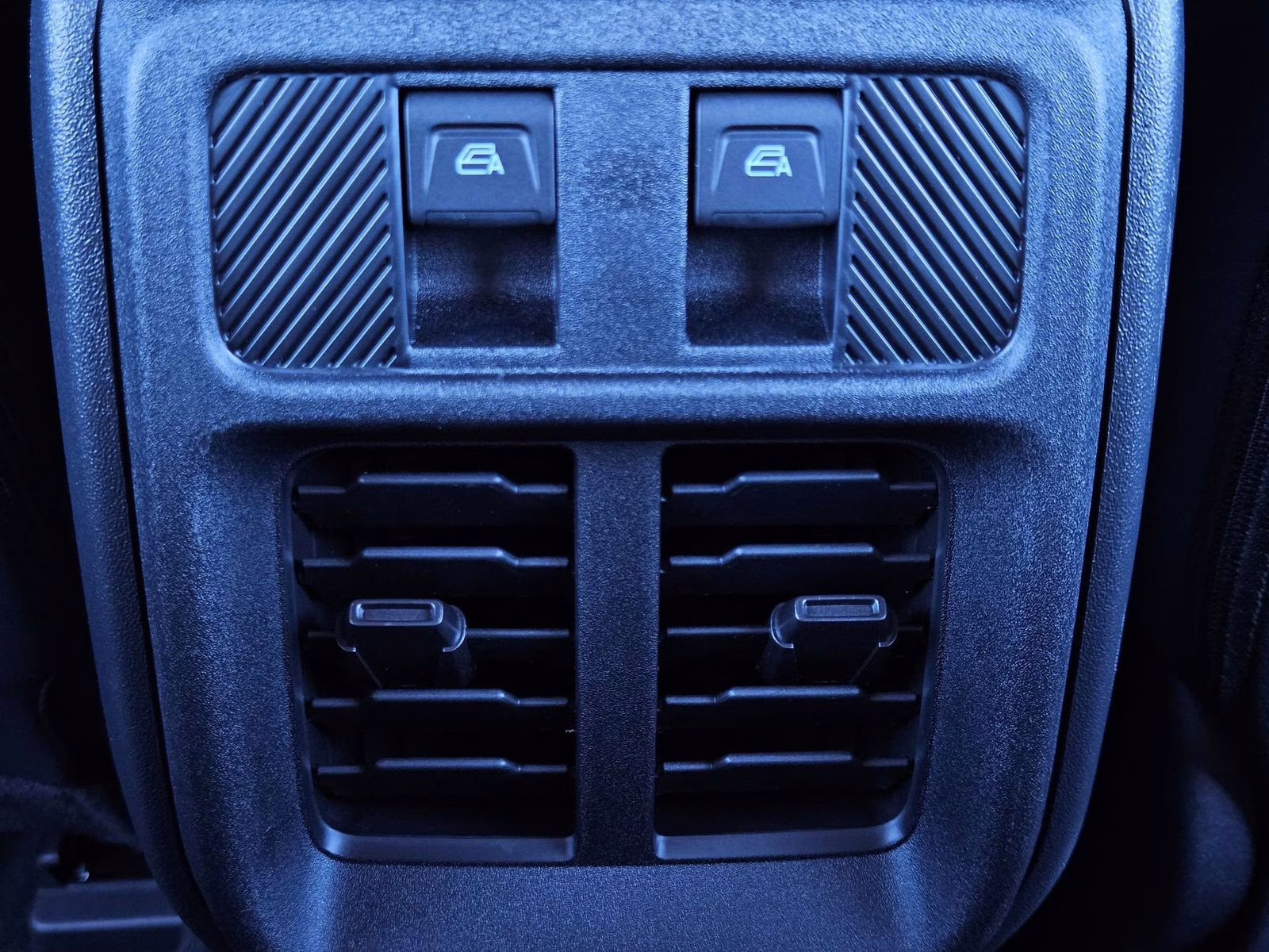 2025 Desert Sand Ford Bronco Outer Banks 4X4 SUV