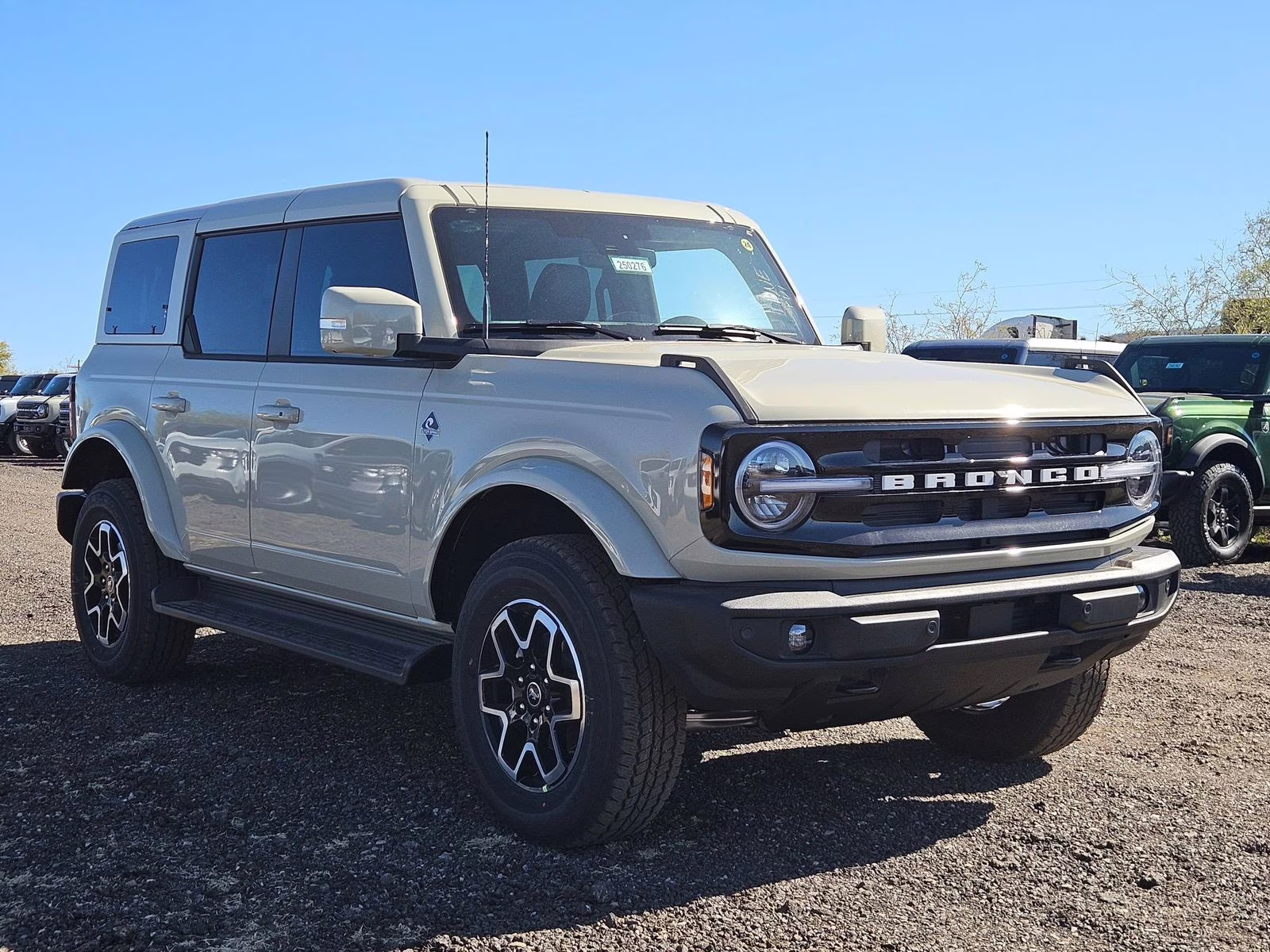 2025 Desert Sand Ford Bronco Outer Banks 4X4 SUV