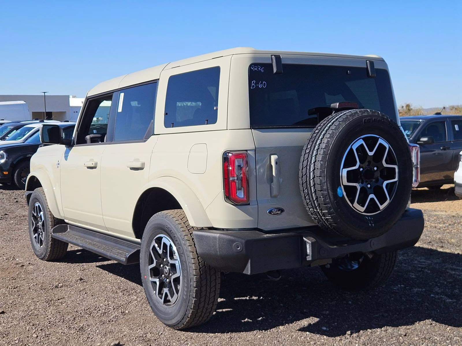 2025 Desert Sand Ford Bronco Outer Banks 4X4 SUV