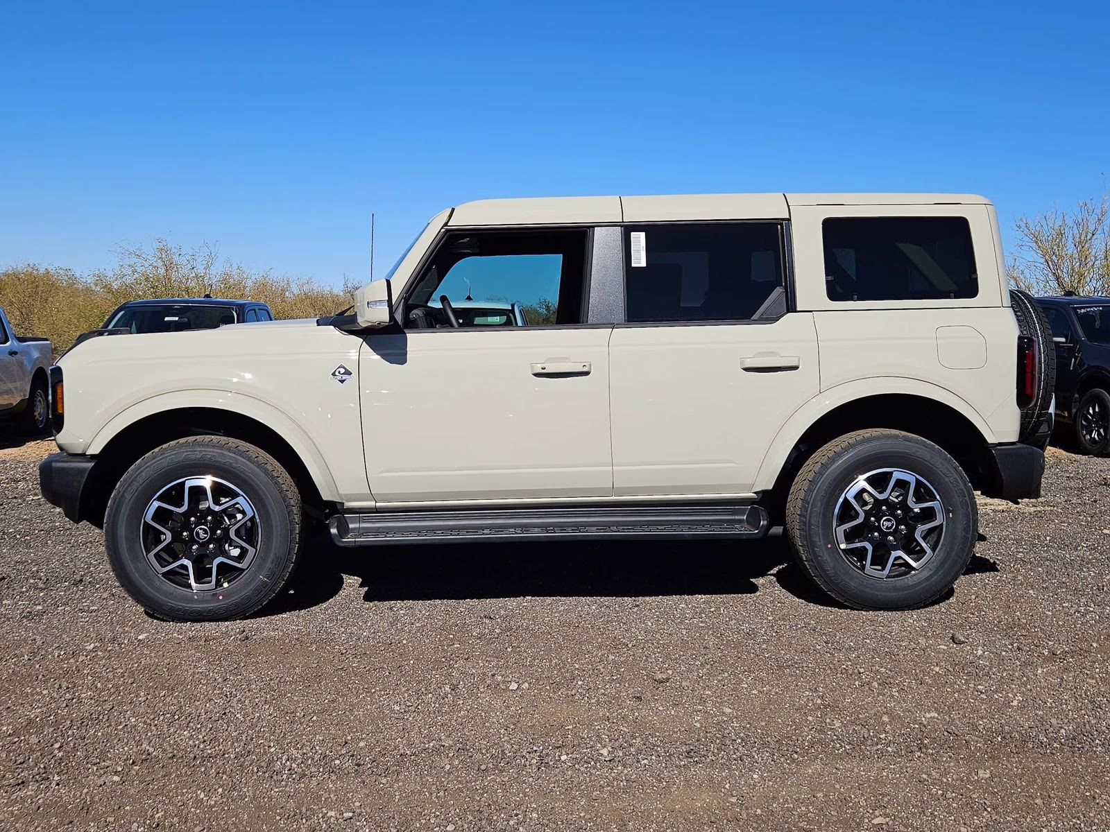 2025 Desert Sand Ford Bronco Outer Banks 4X4 SUV