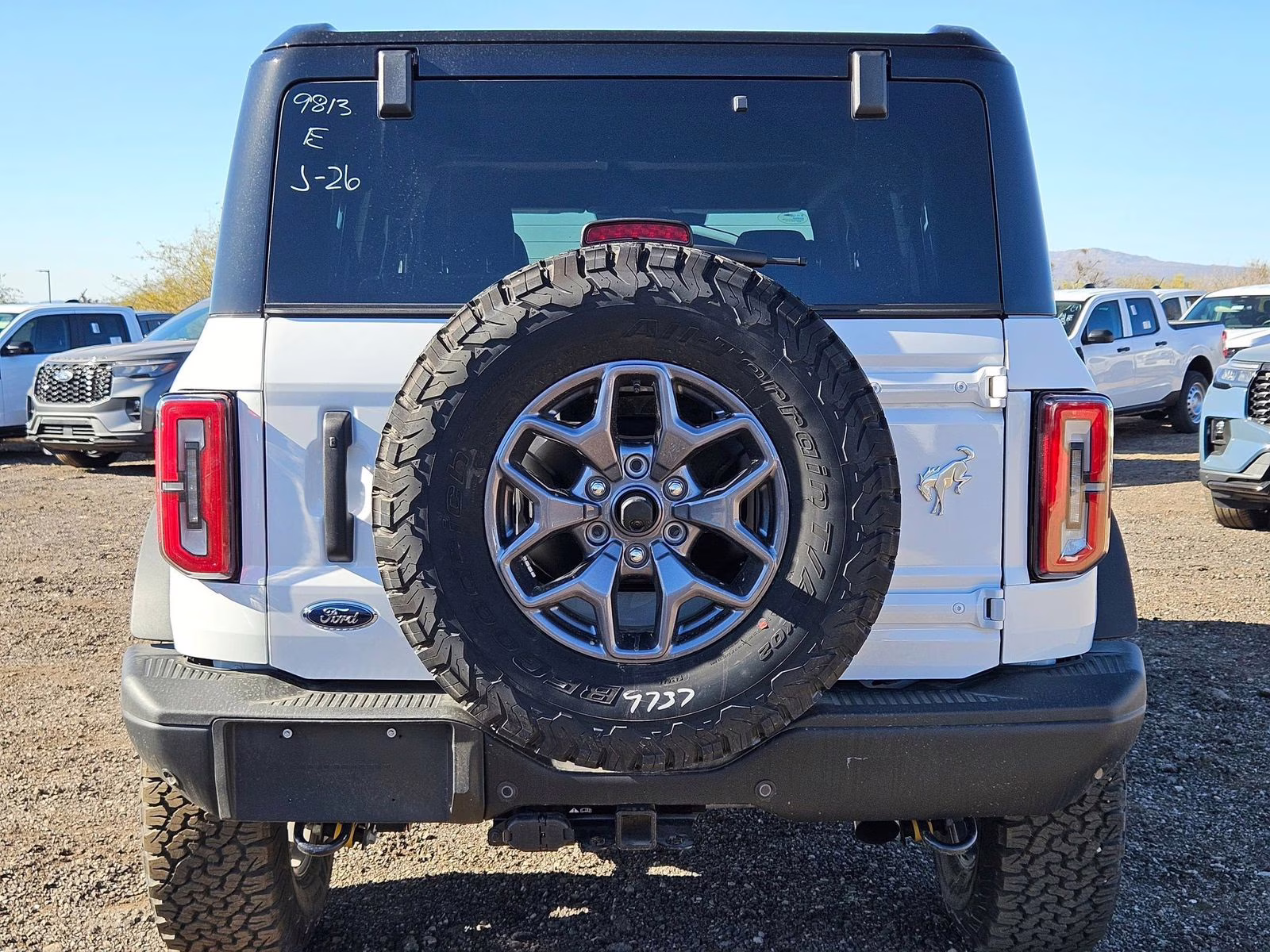 2025 Oxford White Ford Bronco Badlands 4X4 SUV