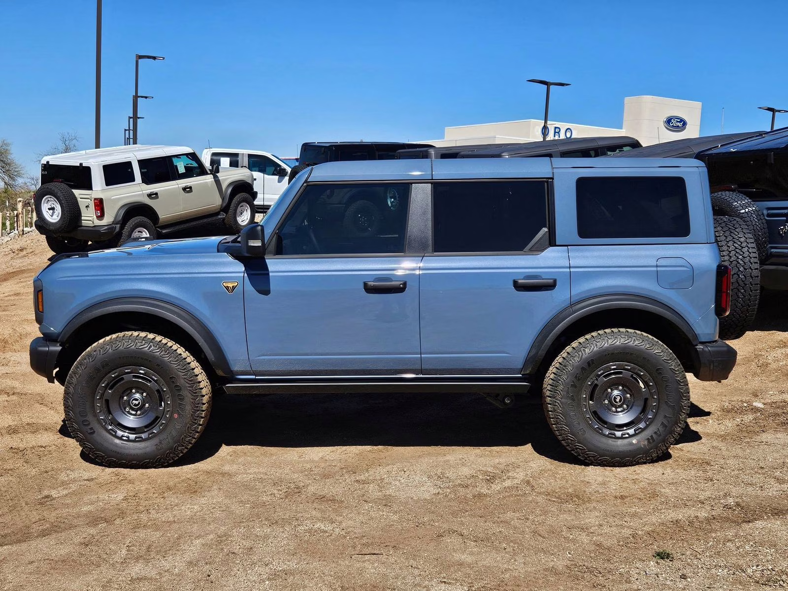 2025 Azure Gray Metallic Ford Bronco Badlands 4X4 SUV